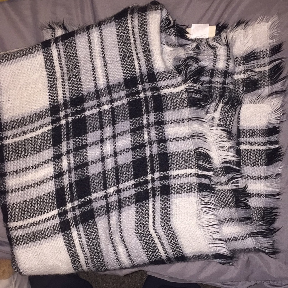 BLANKET SCARF